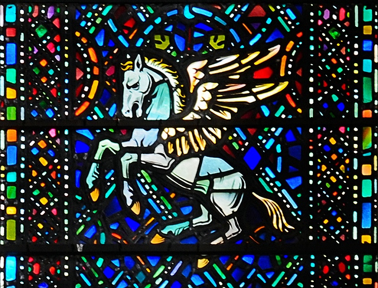 Connaissance • Pégase en vitrail, The Temple Church, Londres, Angleterre, 10 juillet 2009